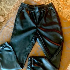 Black faux letter elastic waist/ankle leggings.